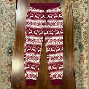 Aeropostale live love dream fleece joggers small maroon/white fair aisle print
